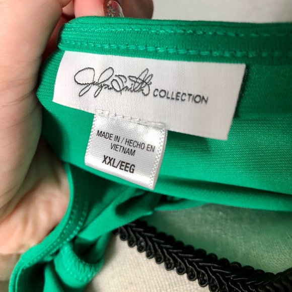 Ruched Top - Picture 6 of 6